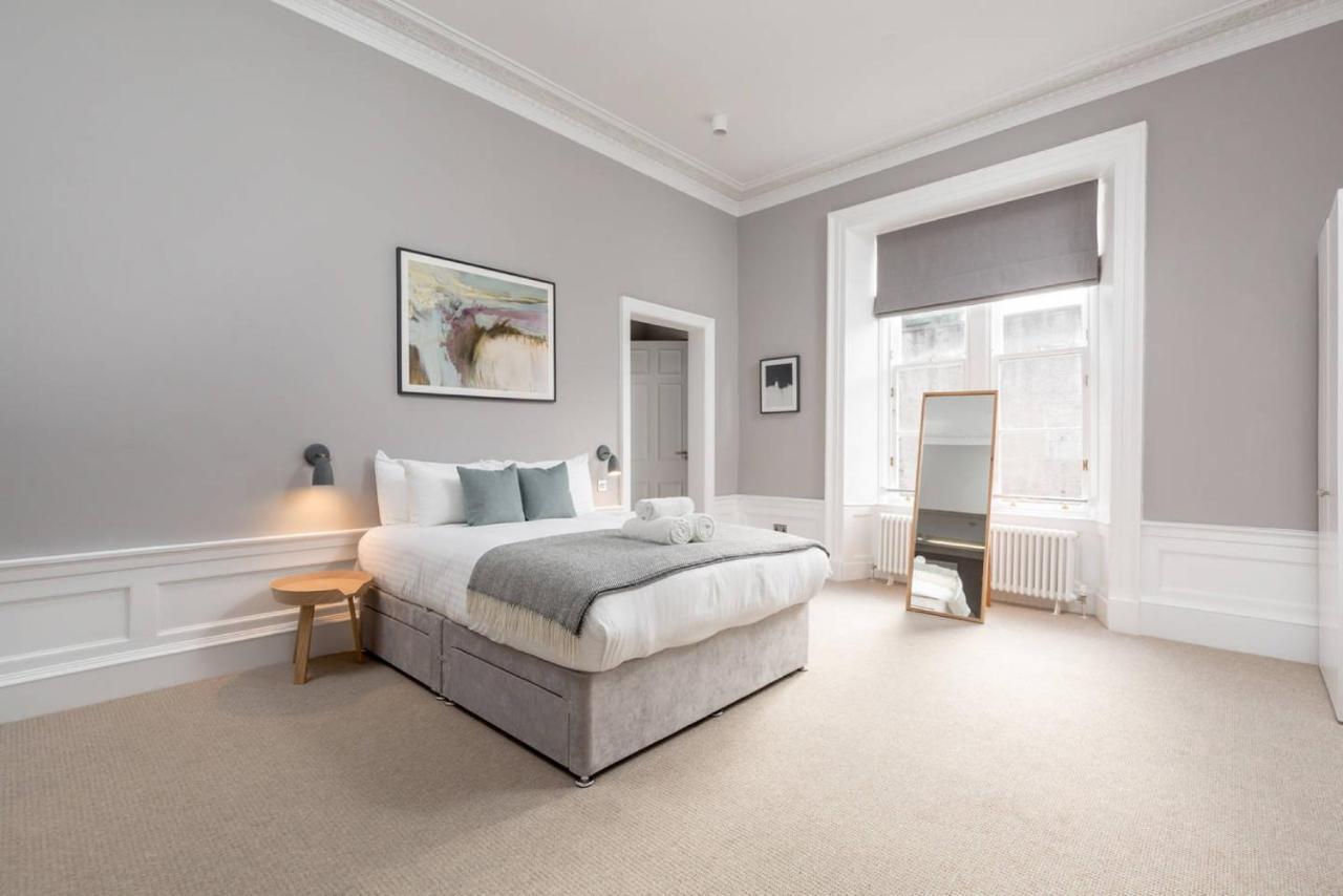 Joivy Spacious And Bright 1Bed Apt, Short Walk From Princes Street Эдинбург Экстерьер фото